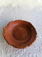 Керамическая тарелка с рваным краем